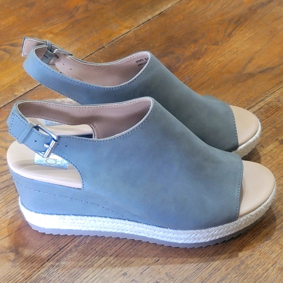 DV by Dolce Vita Shoes - DV Dolce Vita Comfort Wedge Sandal